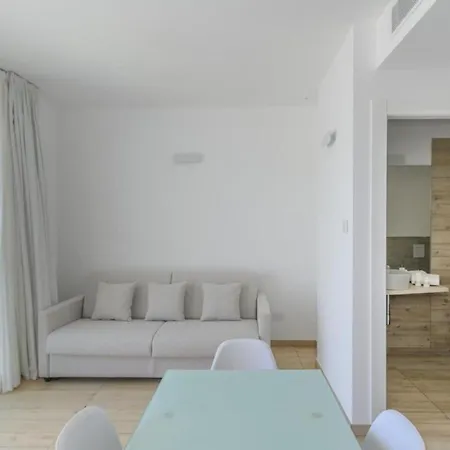 Appartement Stunning Capo Falcone Charming B4 Sleeps 4 Persons Num 5090 *
