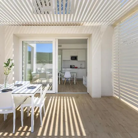 Stunning Capo Falcone Charming B4 Sleeps 4 Persons Num 5090